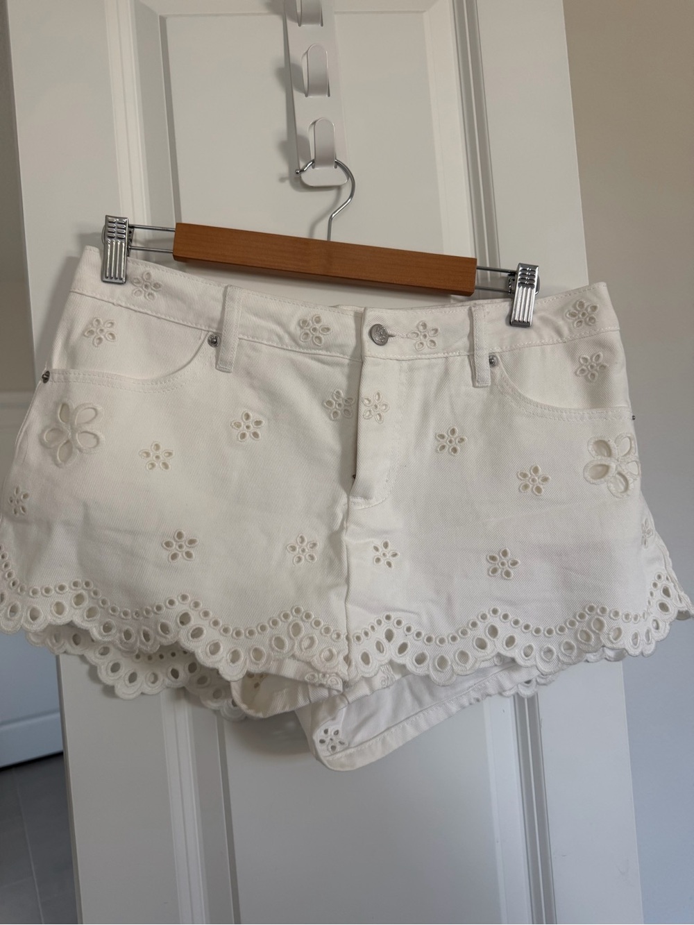 White Eyelet Scallop Hem Women’s Shorts